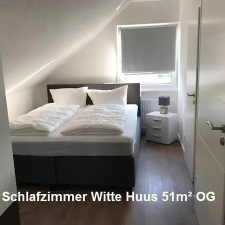 Witte Huus 75m_ Und 51m_ Ferienwoh Hooksiel